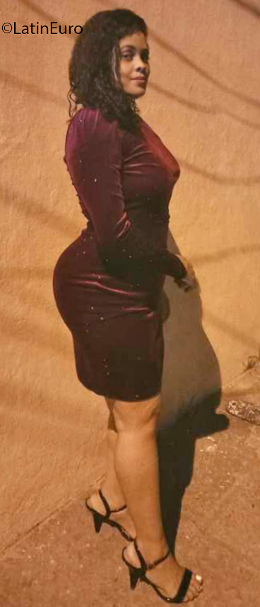 Date this athletic Brazil girl Deborah from Recife BR11813