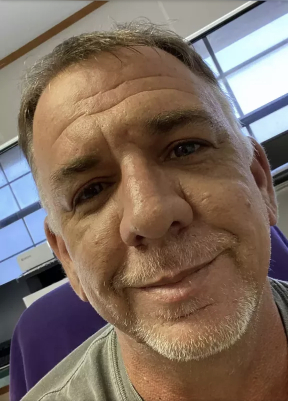 Date this delightful United States man Mike from New Orleans US21727