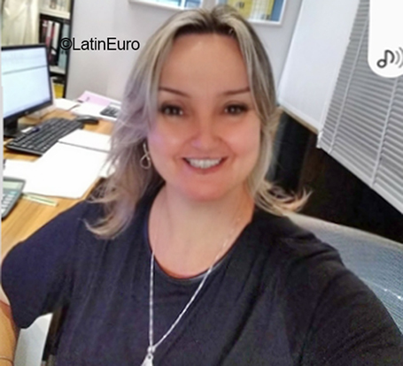 Date this pretty Brazil girl Andrea from Rio De Janeiro BR12078