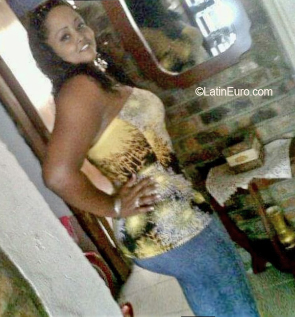 Date this happy Colombia girl Marisol from Santa Marta CO31958