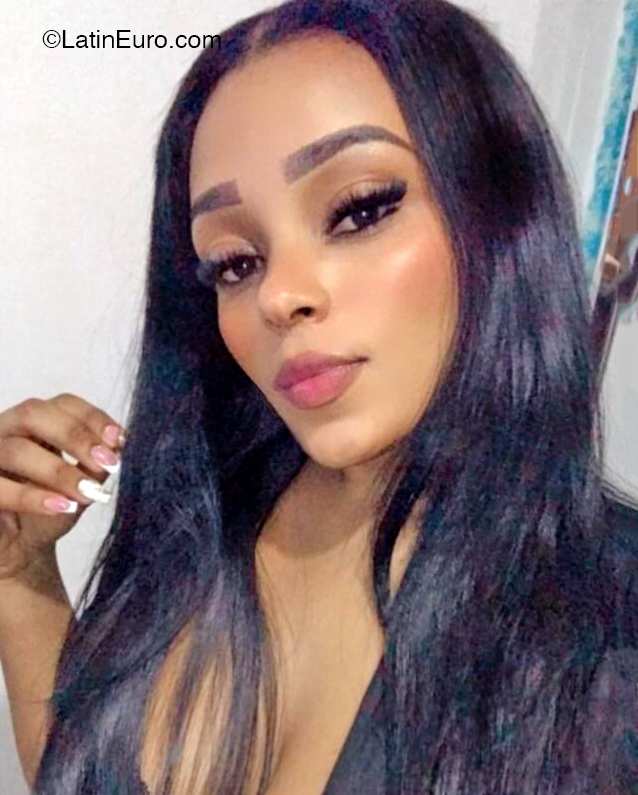 Date this good-looking Colombia girl Maria from Medellin CO32511