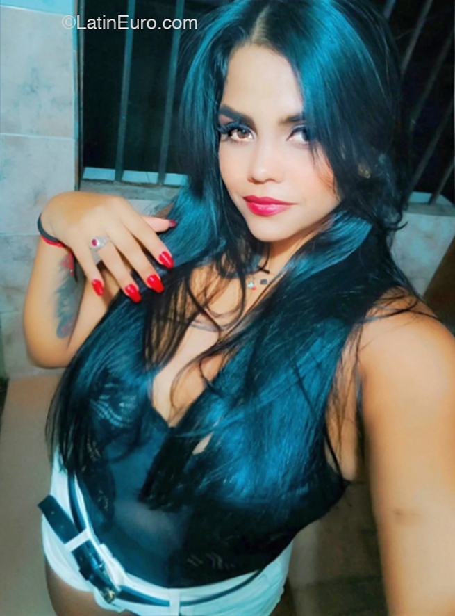 Date this fun Venezuela girl Emperatriz from Caracas VE4566