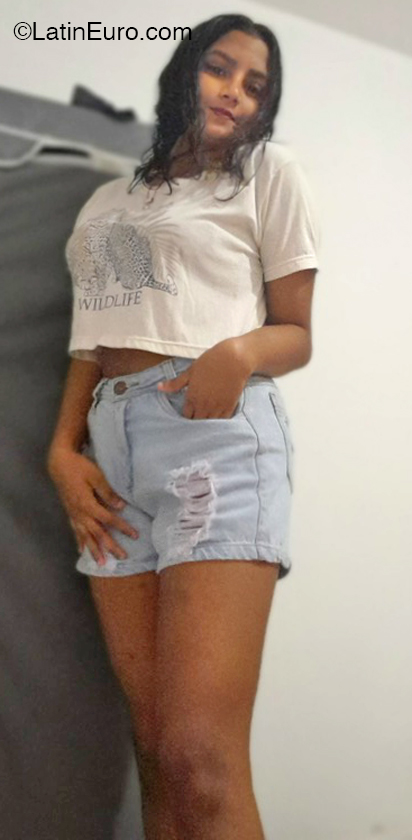 Date this exotic Colombia girl Fernanda from Bogota CO32579