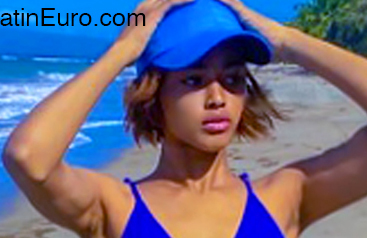 Date this funny Dominican Republic girl Doris from Santo Domingo DO51387