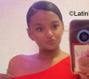 Date this sultry Dominican Republic girl Indira from Bonao DO53389