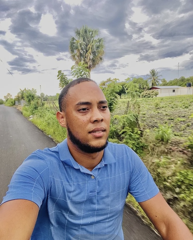 Date this athletic Dominican Republic man Nathan antonio from Estados Unidos DO53585