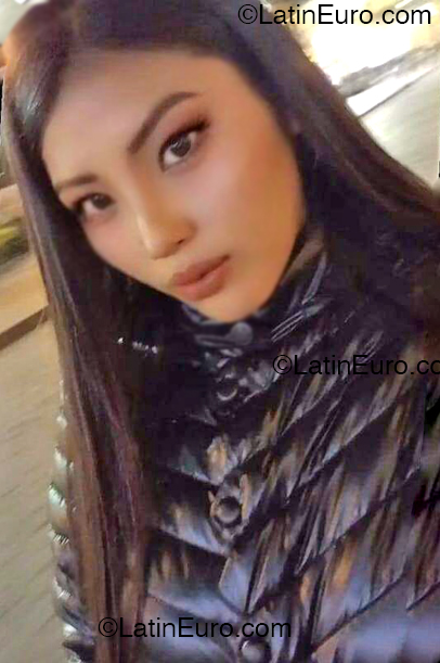 Date this pretty Peru girl Yubitza from Arequipa PE2147