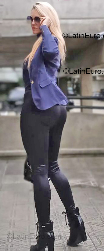 Date this gorgeous Brazil girl Daniela from Florianapolis BR12328