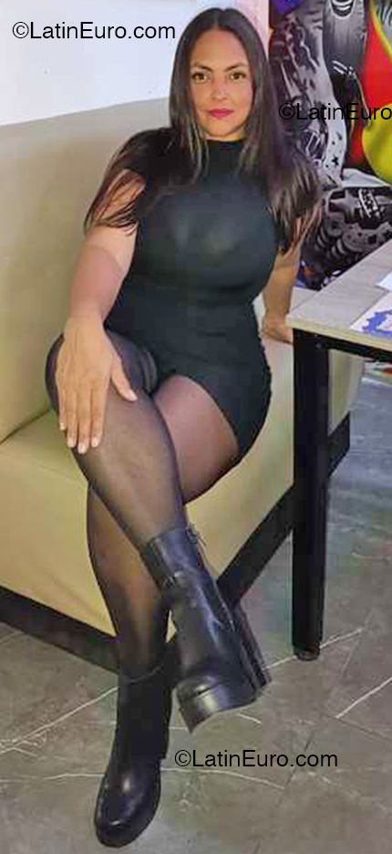 Date this beautiful Venezuela girl Yelitza from Caracas VE5144