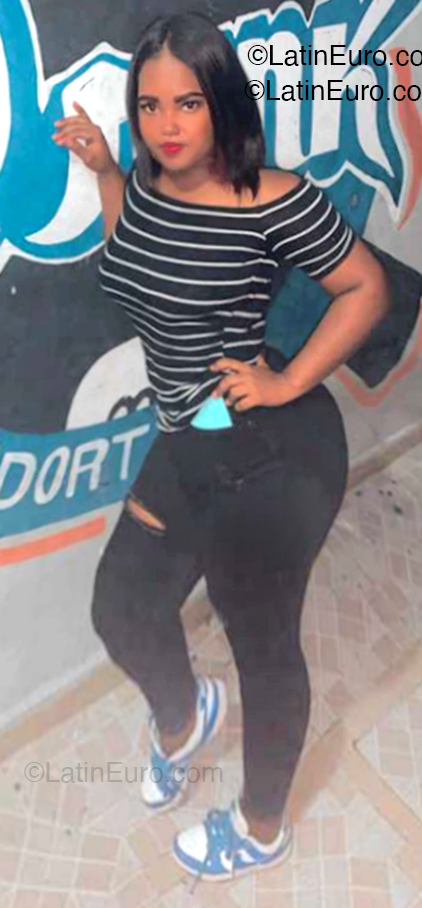 Date this charming Dominican Republic girl Mara from Santo Domingo DO55786