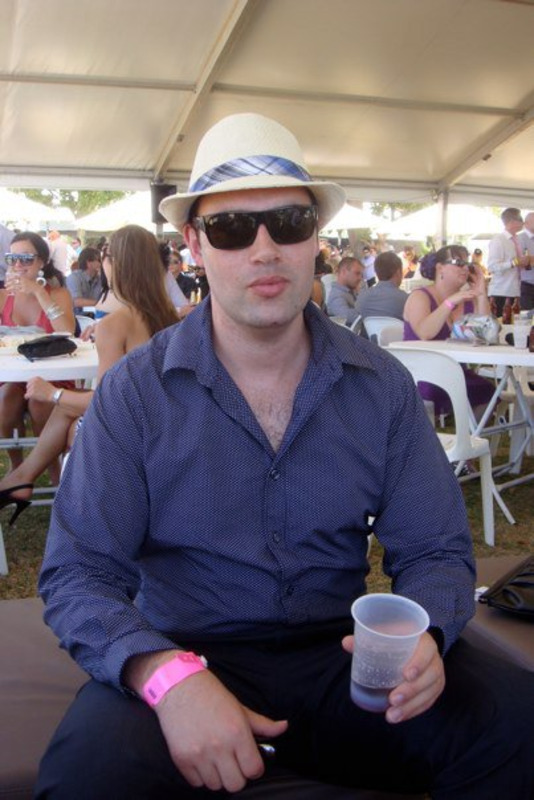 Date this tall New Zealand man Teo from Christchurch NZ60