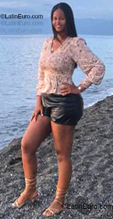 Date this tall Dominican Republic girl Yosira from Santo Domingo DO55119