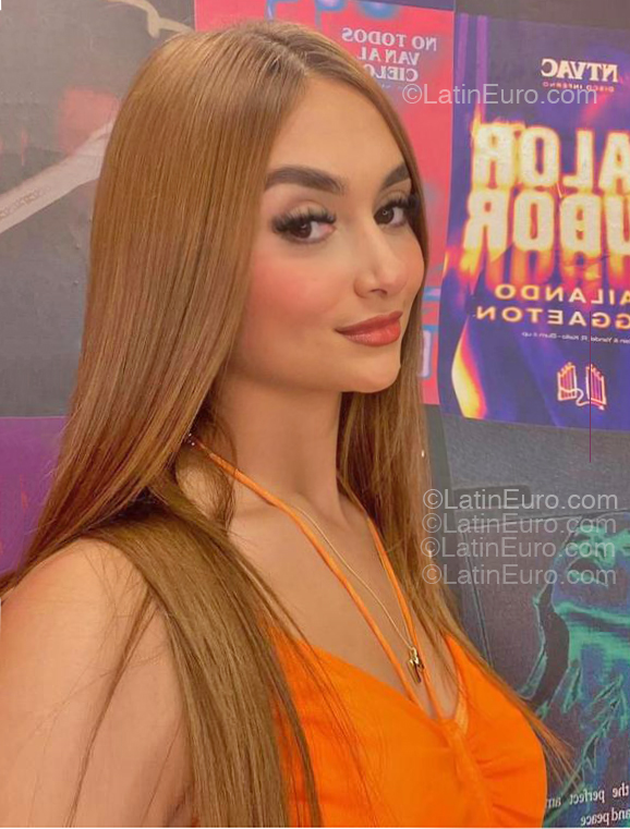 Date this hot Venezuela girl Maria from Maracaibo VE5306