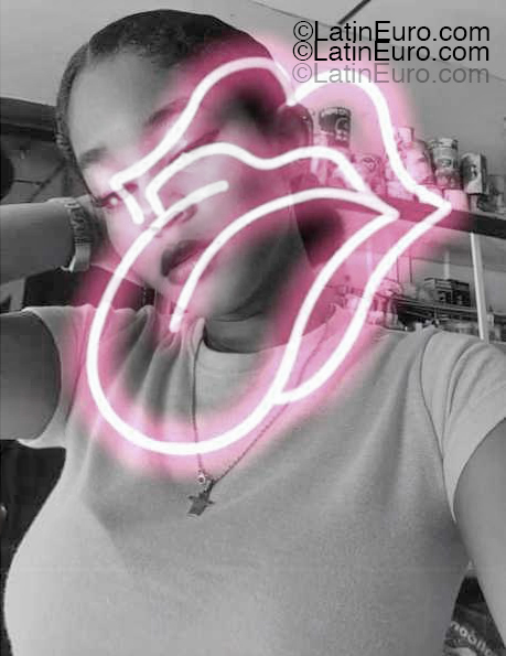 Date this sensual Colombia girl Tania from Medellin CO33360