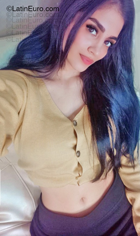 Date this lovely Colombia girl PAULA from Cali CO33838