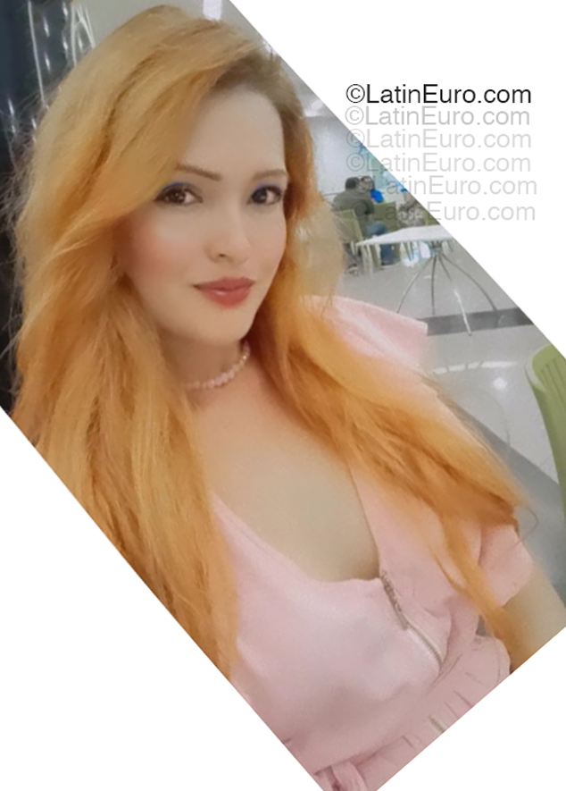 Date this pretty Colombia girl Marjen from Medellin CO33443