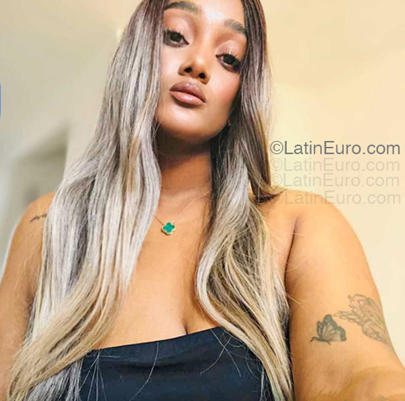 Date this beautiful Dominican Republic girl Debora from Santiago DO55266