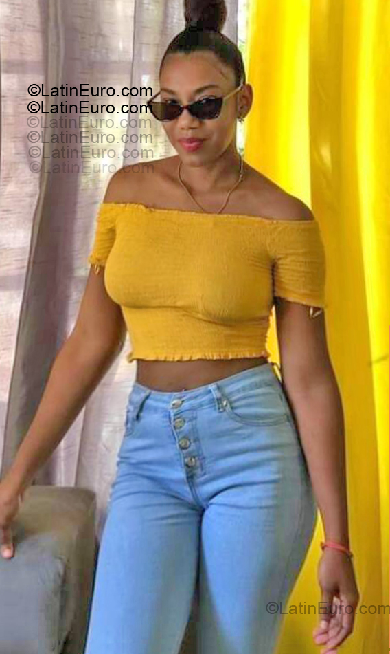 Date this good-looking Dominican Republic girl Alba from Puerto Plata DO55310