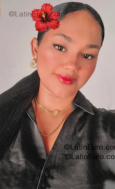 Date this delightful Venezuela girl Fernanda Mirianny from Caracas VE5331