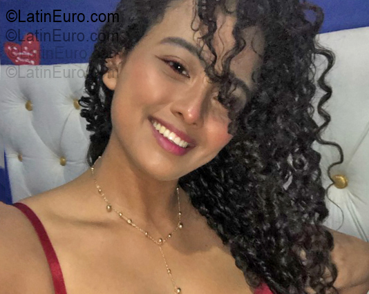 Date this sultry Venezuela girl Irene from Caracas VE5359