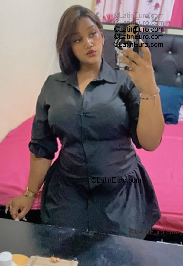 Date this cute Dominican Republic girl Marusel from Bonao DO55506