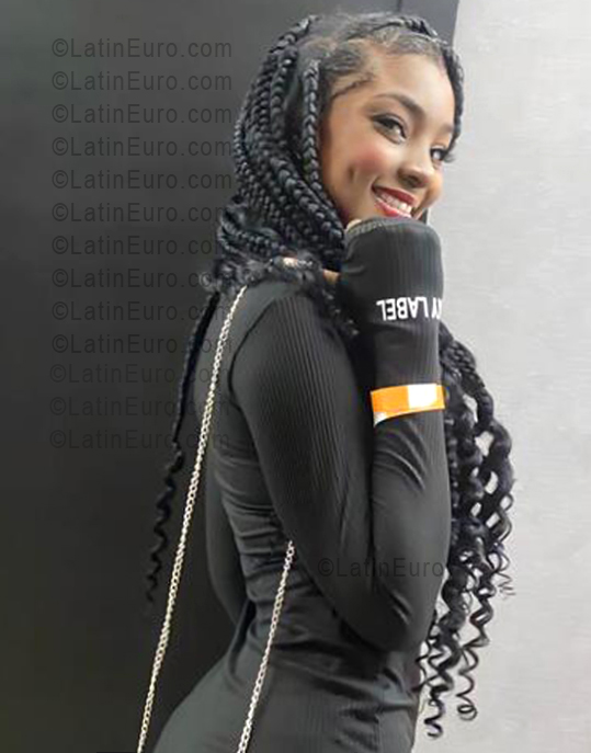 Date this young United States girl Michelle from New York US25625