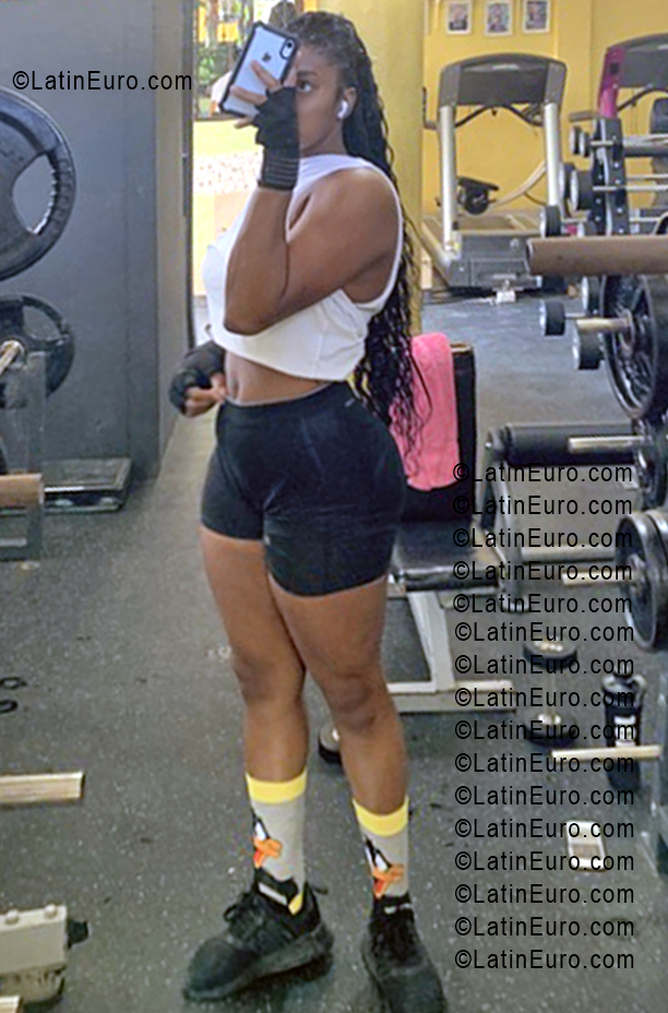 Date this georgeous Dominican Republic girl Jennifer from Santo Domingo DO55560