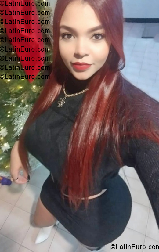 Date this charming Venezuela girl Karina from Caracas VE5390
