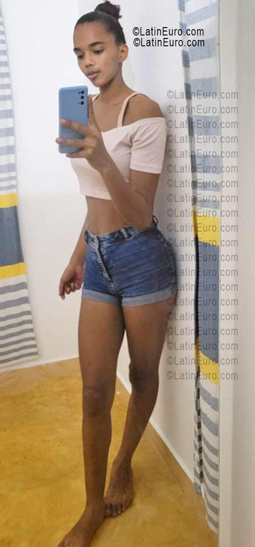 Date this voluptuous Dominican Republic girl Anyis from La Altagracia DO55619