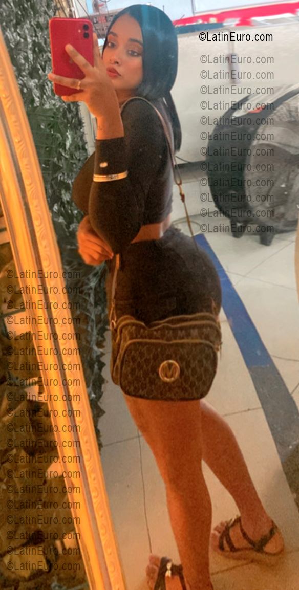 Date this delightful Dominican Republic girl Gabriela from Santo Domingo DO55658