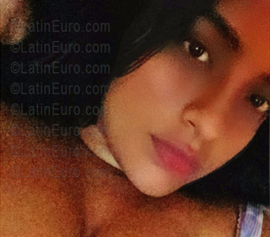 Date this fun Dominican Republic girl Yulisy from Santo Domingo DO55732