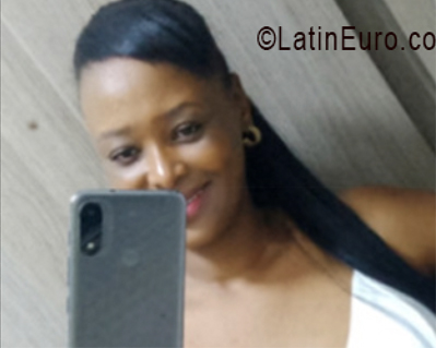 Date this beautiful Colombia girl Johana from Cali CO33554