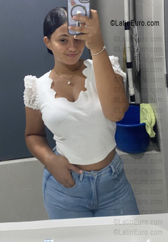 Date this delightful Dominican Republic girl Rosee from Nagua DO55792