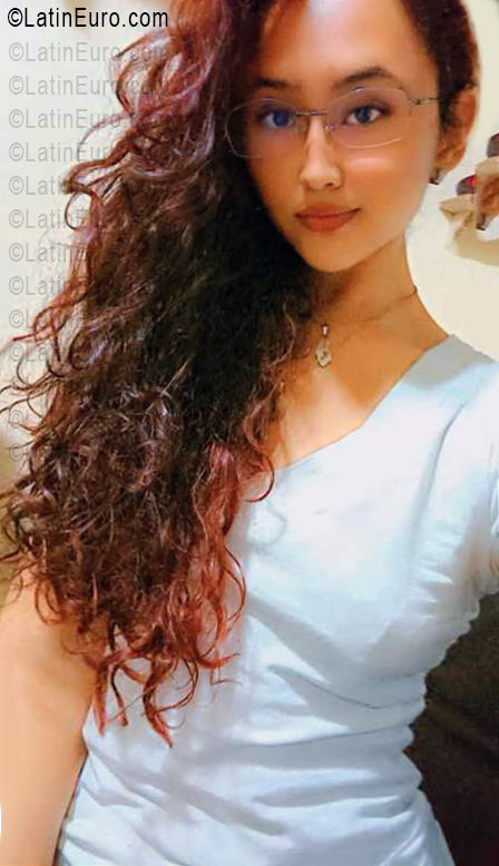 Date this voluptuous Colombia girl Tali from Medellin CO33564