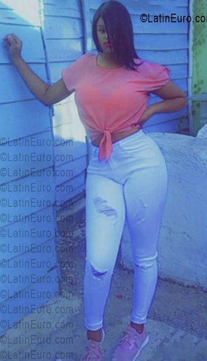 Date this beautiful Dominican Republic girl Crismary from Puerto Plata DO55854