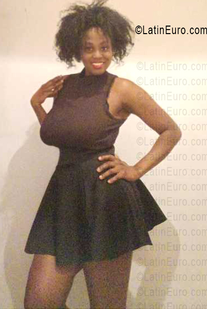 Date this delightful Colombia girl Karito from Bogota CO33605