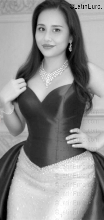 Date this exotic Mexico girl Jazmin from Acapulco MX2783