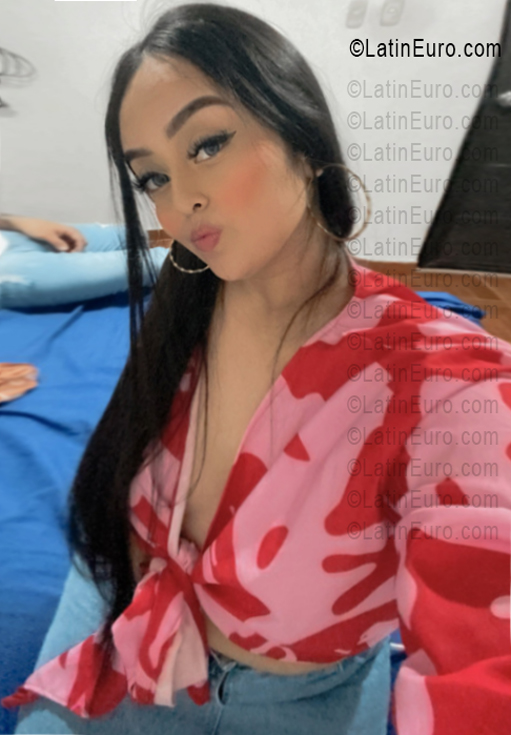 Date this gorgeous Colombia girl Estefany from Bucaramanga CO33632