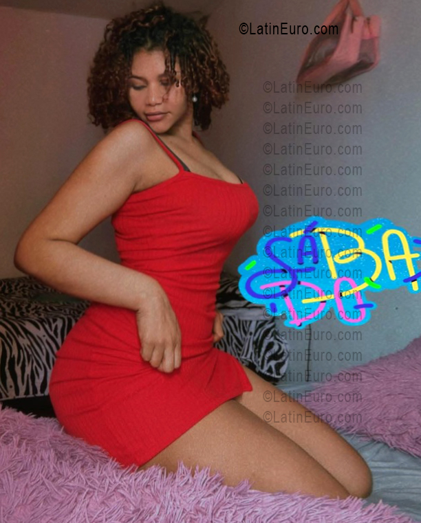 Date this fun Colombia girl Angelica from Bogota CO33637