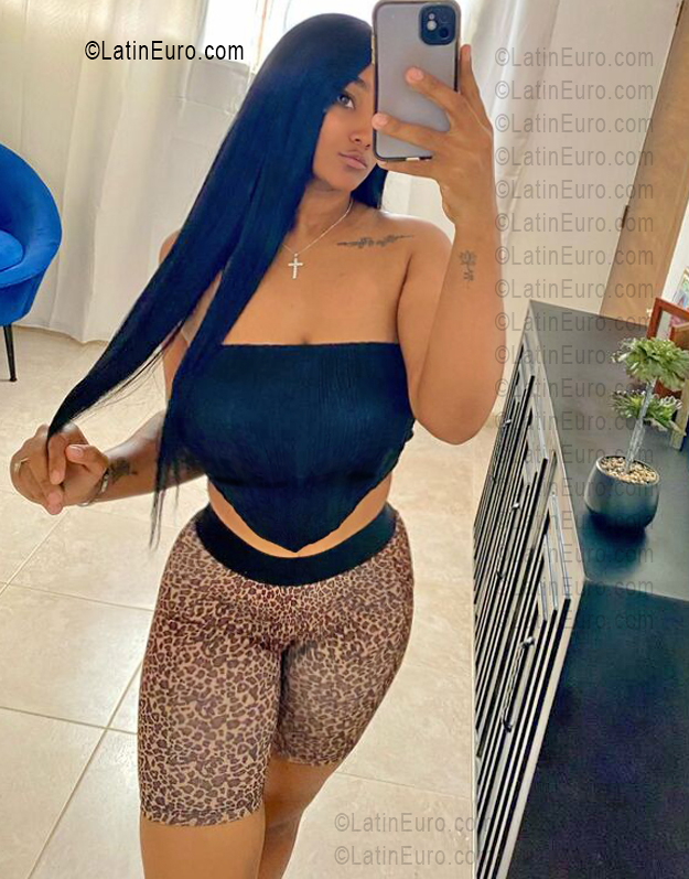 Date this young Dominican Republic girl Debie from Santiago DO56026