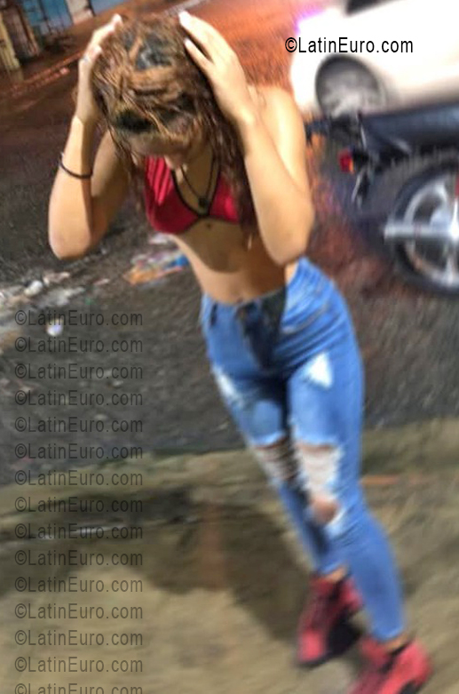 Date this voluptuous Dominican Republic girl La from Santo Domingo DO56035