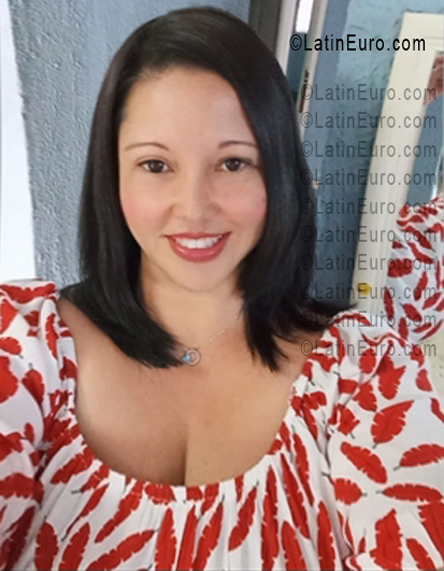 Date this lovely Panama girl Rosario from Panama PA1427