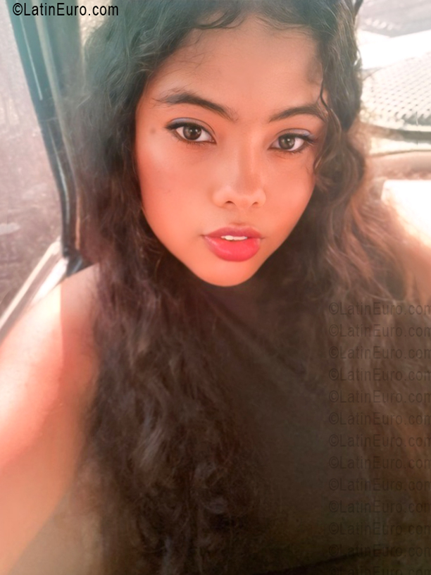 Date this good-looking Dominican Republic girl Madeline from Banica DO56093