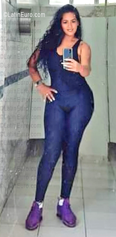 Date this tall Venezuela girl Eliza from Caracas VE5468
