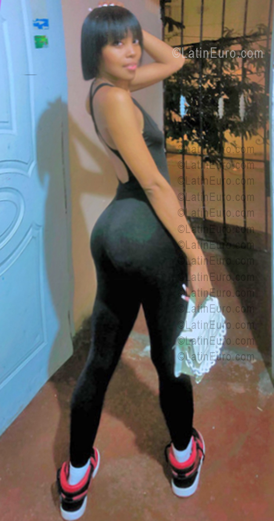 Date this gorgeous Dominican Republic girl Jhoa from Rep&amp;uacute;blica Dominicana DO56259
