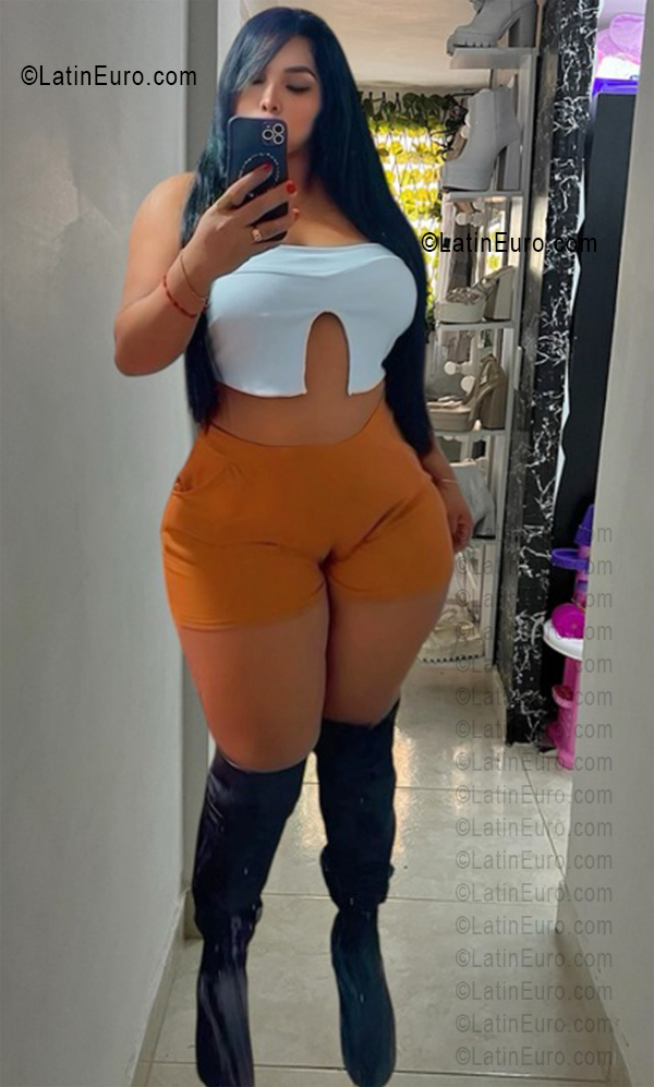 Date this funny Colombia girl Jhoana from Medellin CO33722