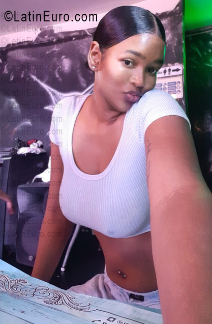 Date this charming Dominican Republic girl Ema from Santo Domingo DO56346