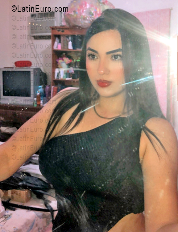 Date this nice looking Venezuela girl Isabel from Barquisimeto VE5642