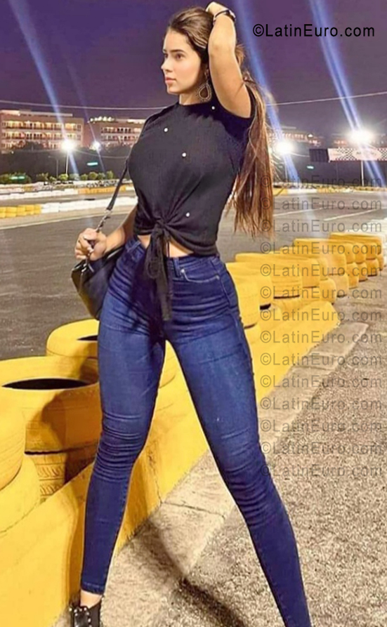 Date this lovely Venezuela girl Migde from Caracas VE5715
