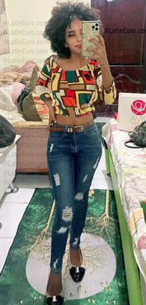 Date this delightful Dominican Republic girl Yafreisi from La Altagracia DO56659